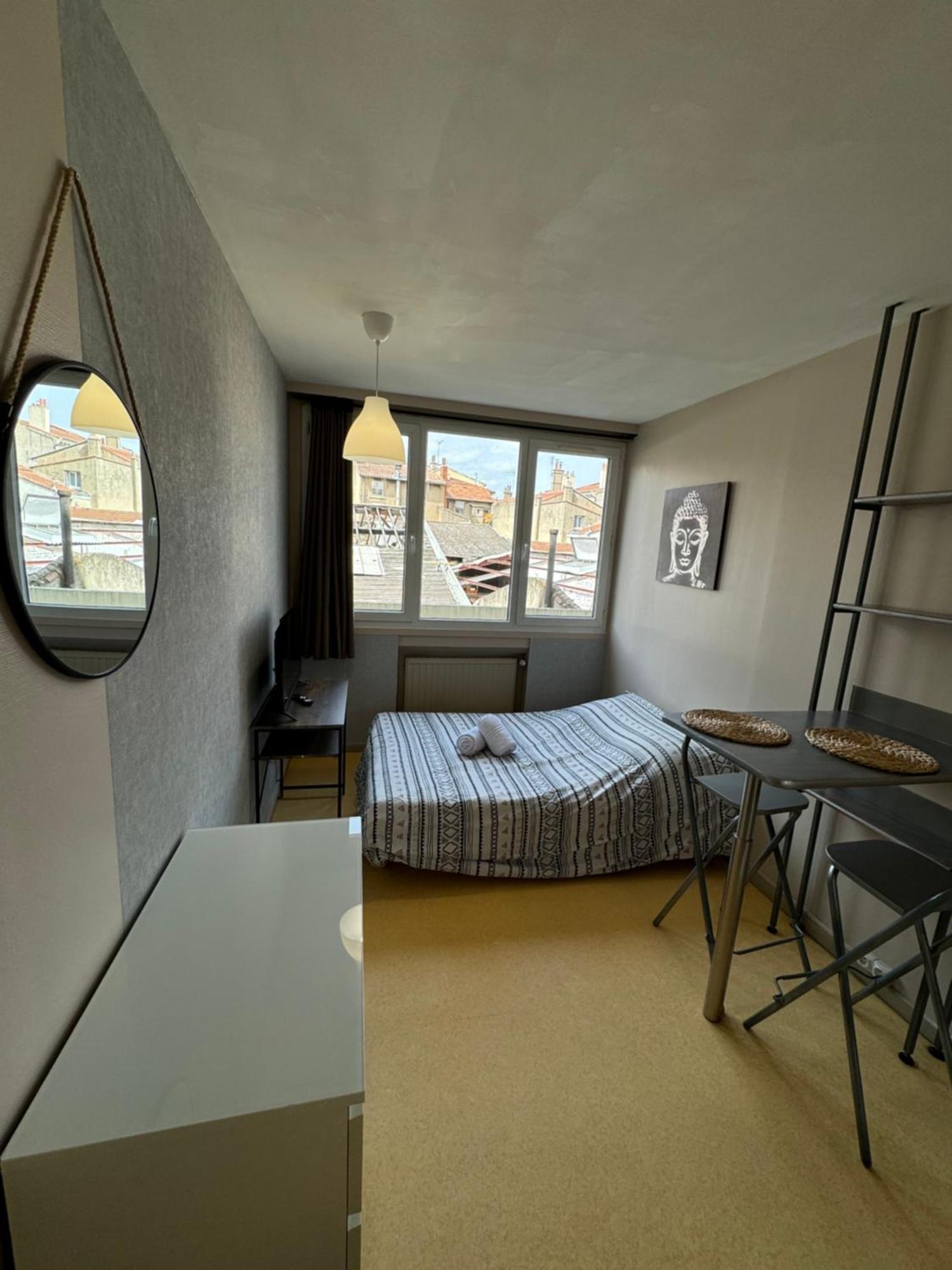 Appartement Au Centre De Valence Studio 5 Екстериор снимка